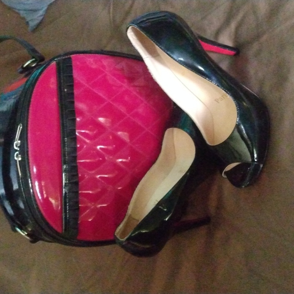 Louboutin high heels with carrying case size 38